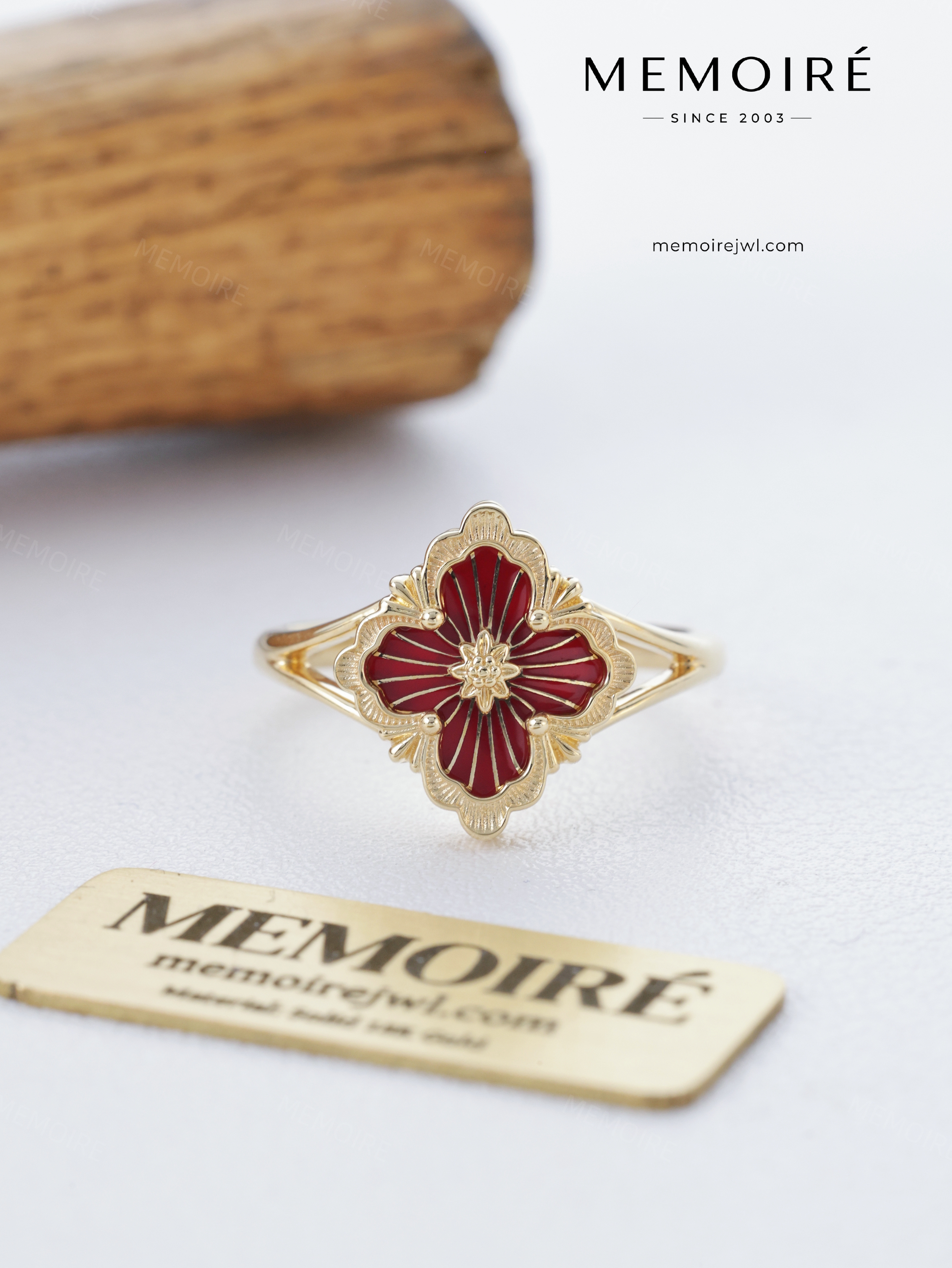 MEMOIRÉ 18K Yellow Gold Carnelian Bouquet Ring